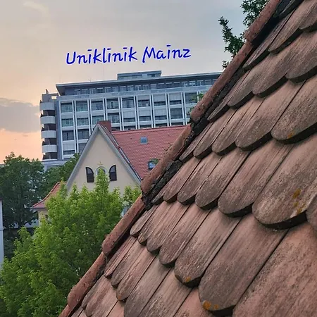 Проживание в семье Gemuetliches Privatzimmer Mit Franzoesischem Doppelbett An Der Universitaetsklinik *