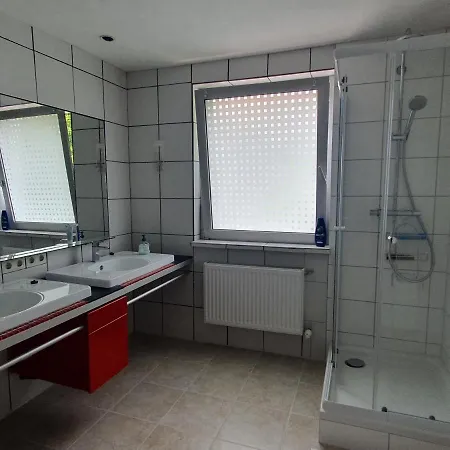 Gemuetliches Privatzimmer Mit Franzoesischem Doppelbett An Der Universitaetsklinik *