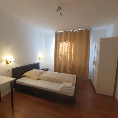 Gemuetliches Privatzimmer Mit Franzoesischem Doppelbett An Der Universitaetsklinik Проживание в семье Майнц
