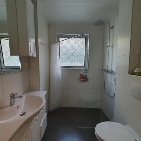 Gemuetliches Privatzimmer Mit Franzoesischem Doppelbett An Der Universitaetsklinik Homestay